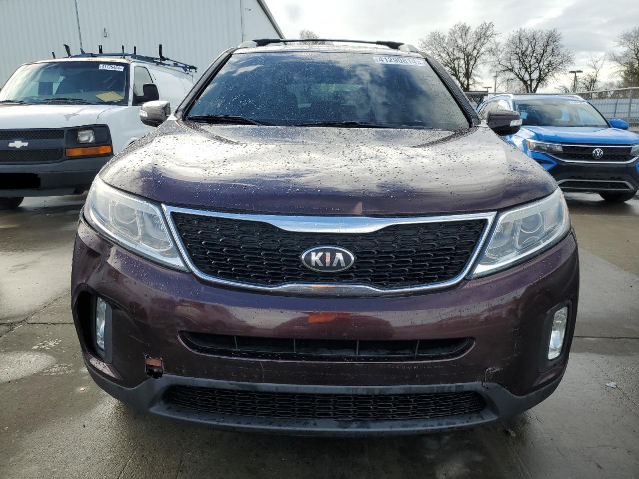 Photo 4 VIN: 5XYKU4A73FG586213 - KIA SORENTO 