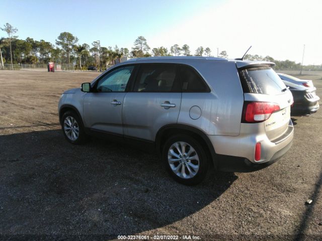 Photo 2 VIN: 5XYKU4A74FG611877 - KIA SORENTO 