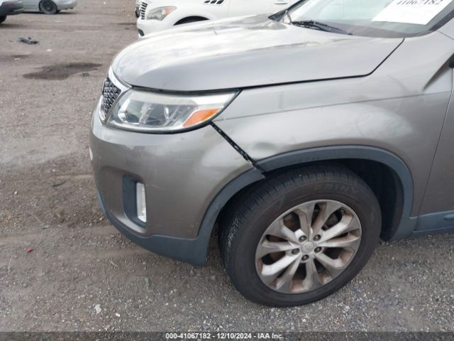 Photo 5 VIN: 5XYKU4A74FG642093 - KIA SORENTO 