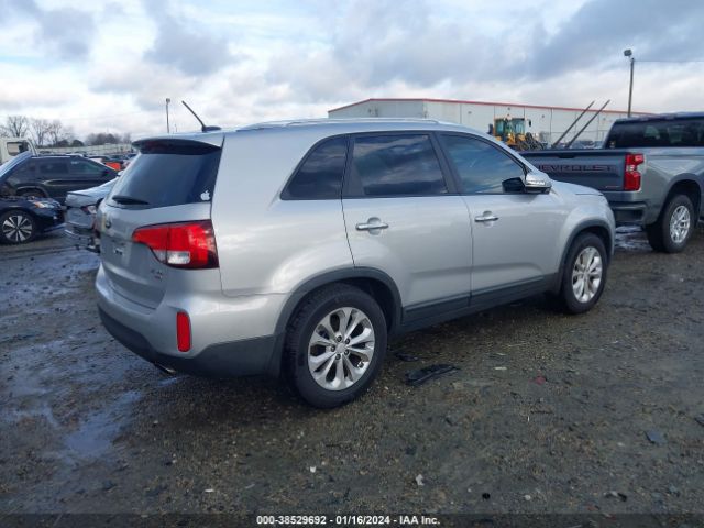 Photo 3 VIN: 5XYKU4A75EG517876 - KIA SORENTO 