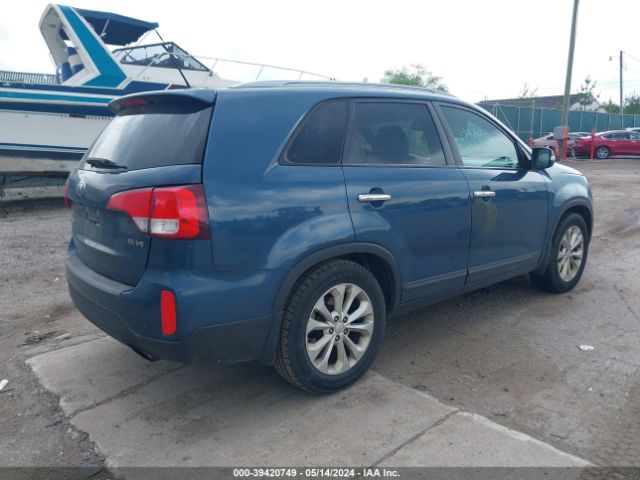 Photo 3 VIN: 5XYKU4A75FG580946 - KIA SORENTO 