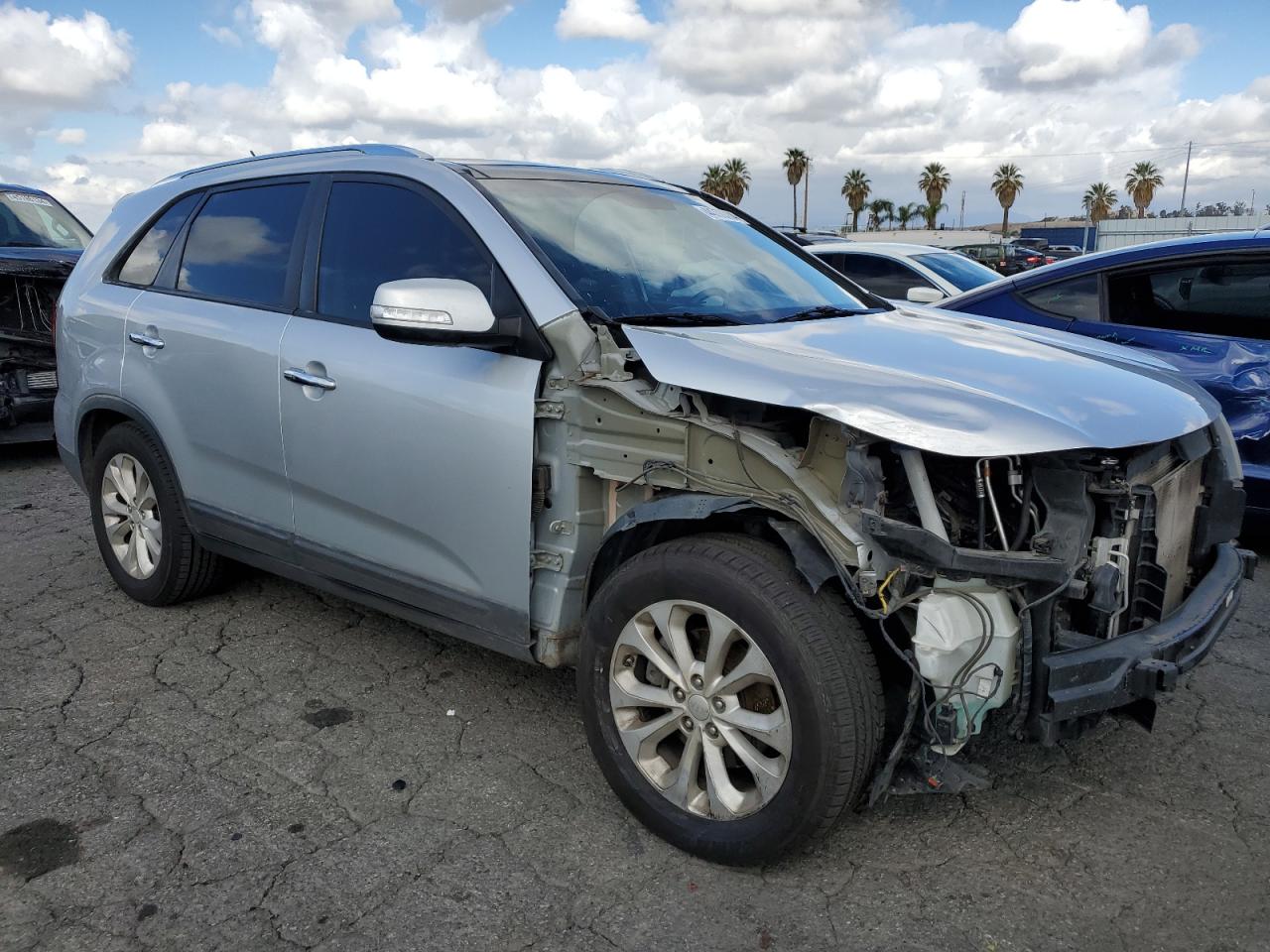 Photo 3 VIN: 5XYKU4A76EG472964 - KIA SORENTO 