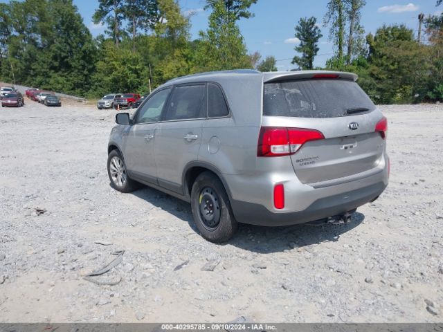 Photo 2 VIN: 5XYKU4A79FG575989 - KIA SORENTO 