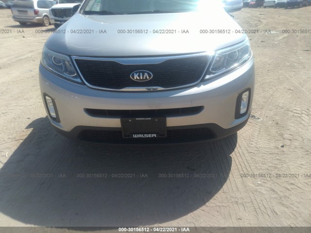 Photo 5 VIN: 5XYKU4A79FG589889 - KIA SORENTO 