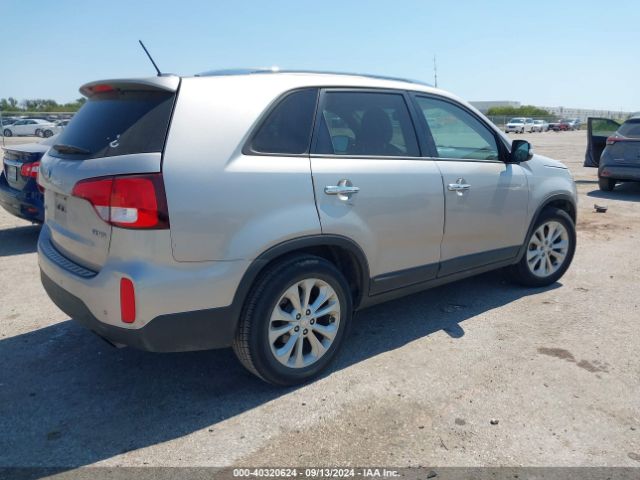 Photo 3 VIN: 5XYKU4A79FG623295 - KIA SORENTO 