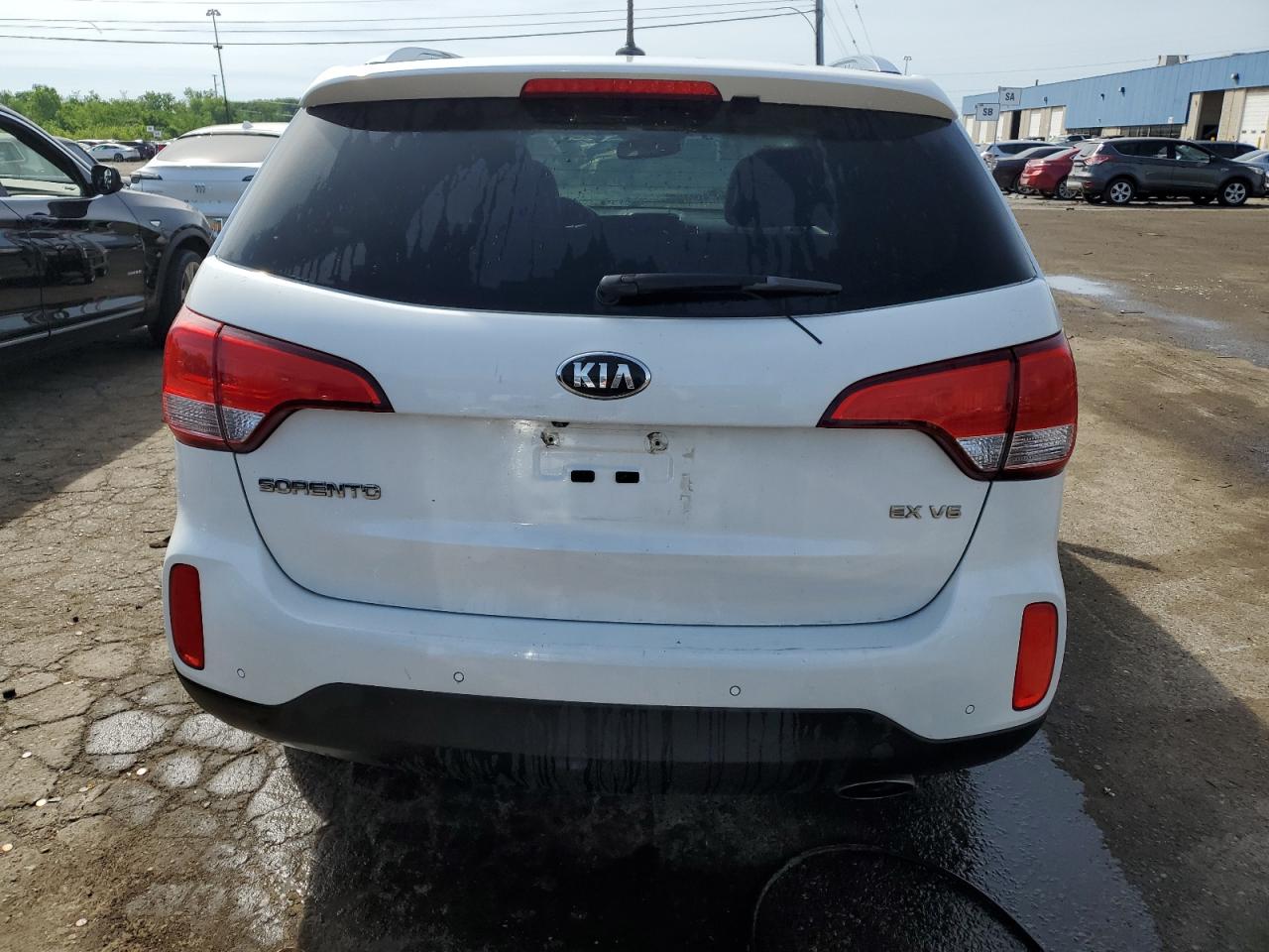 Photo 5 VIN: 5XYKU4A7XFG653079 - KIA SORENTO 