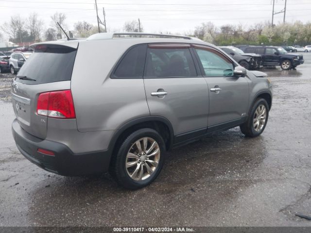 Photo 3 VIN: 5XYKUCA10BG065661 - KIA SORENTO 