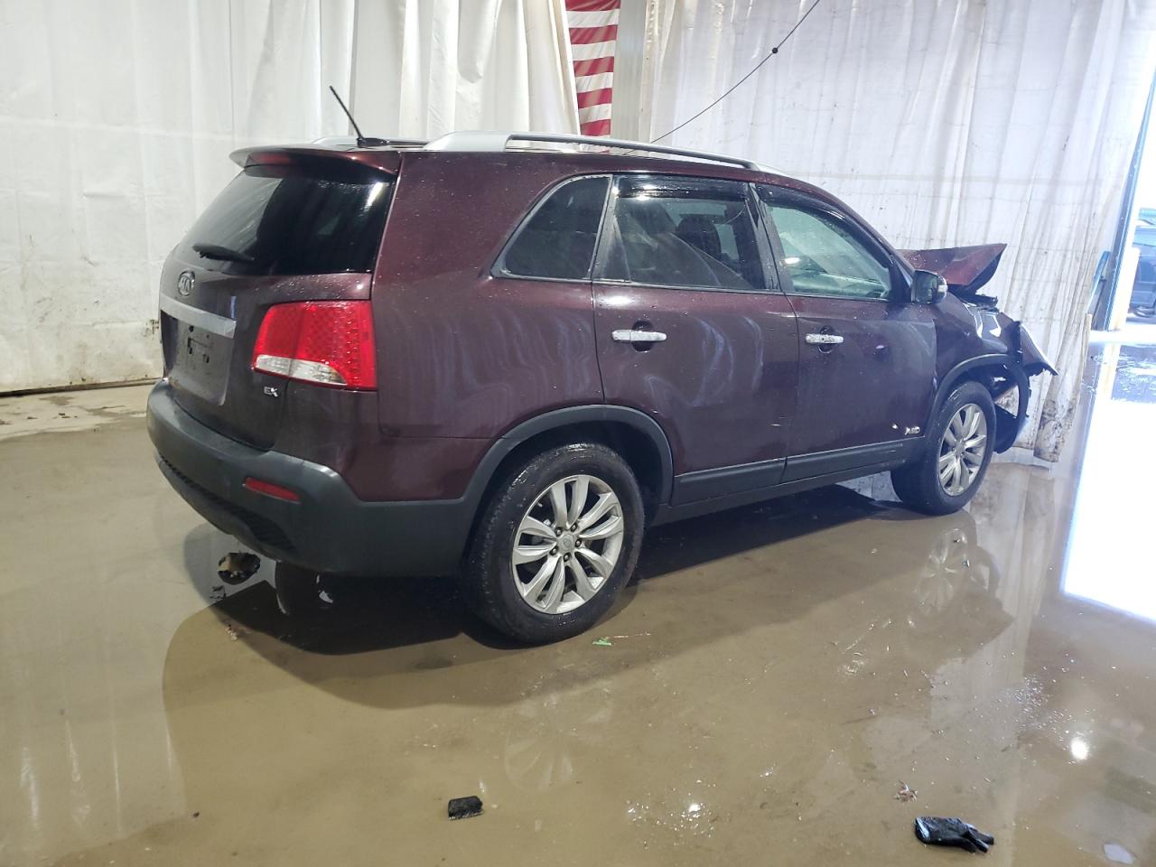 Photo 2 VIN: 5XYKUCA13BG021783 - KIA SORENTO 