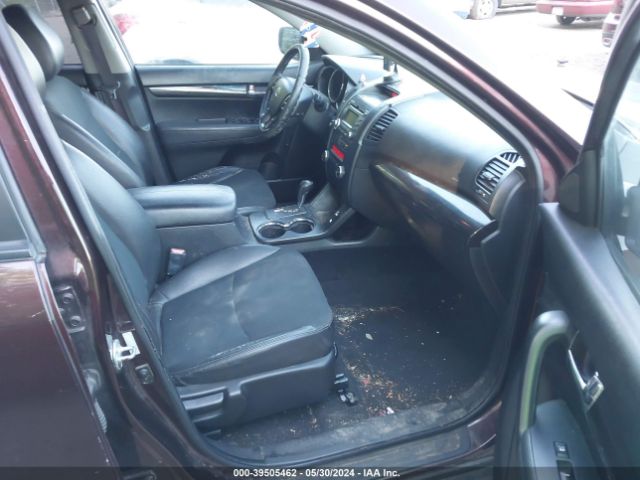 Photo 4 VIN: 5XYKUCA16BG122039 - KIA SORENTO 