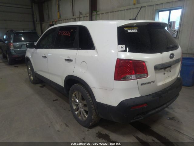 Photo 2 VIN: 5XYKUCA18BG015882 - KIA SORENTO 