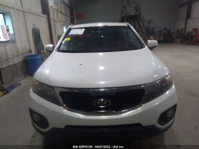 Photo 5 VIN: 5XYKUCA18BG015882 - KIA SORENTO 