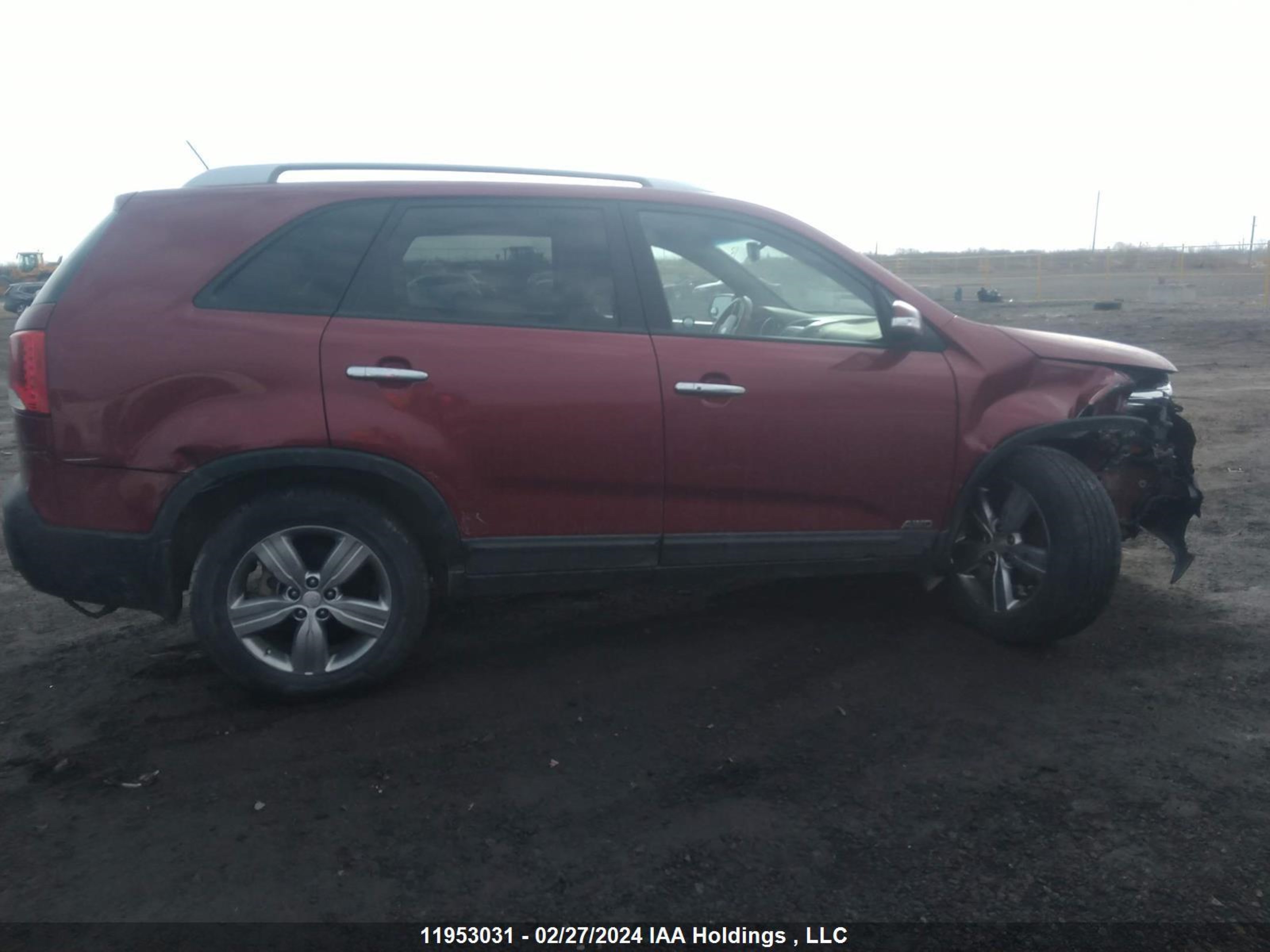 Photo 11 VIN: 5XYKUCA60DG372620 - KIA SORENTO 