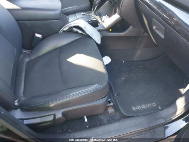 Photo 4 VIN: 5XYKUCA62CG206520 - KIA SORENTO 