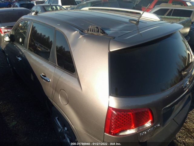 Photo 5 VIN: 5XYKUCA64DG313215 - KIA SORENTO 