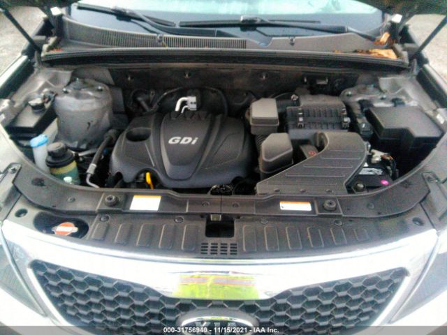 Photo 9 VIN: 5XYKUCA64DG313215 - KIA SORENTO 