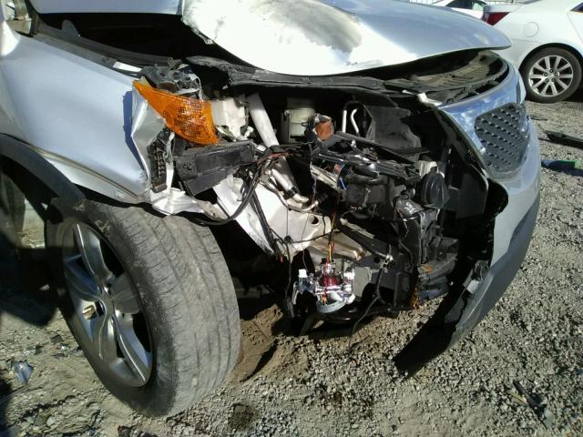 Photo 8 VIN: 5XYKUCA69CG263572 - KIA SORENTO EX 