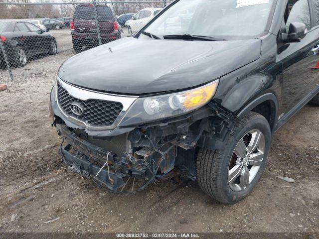 Photo 5 VIN: 5XYKUCA6XDG315289 - KIA SORENTO 