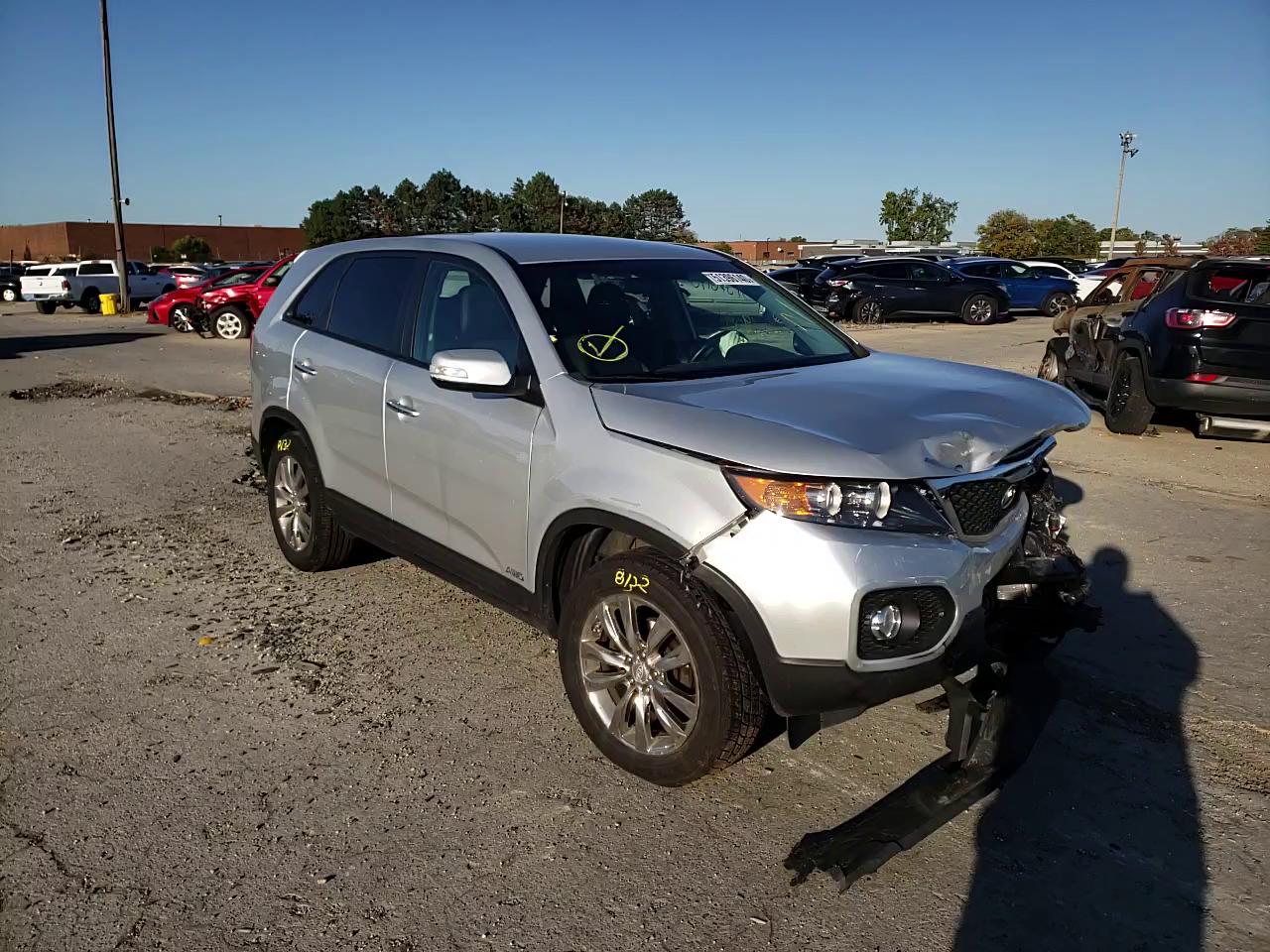 Photo 10 VIN: 5XYKUDA12BG021439 - KIA SORENTO EX 