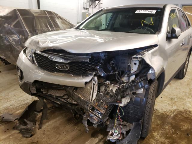 Photo 8 VIN: 5XYKUDA12BG021439 - KIA SORENTO EX 