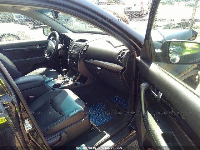 Photo 4 VIN: 5XYKUDA16BG015272 - KIA SORENTO 