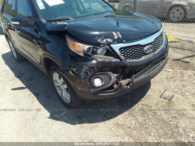 Photo 5 VIN: 5XYKUDA16BG015272 - KIA SORENTO 