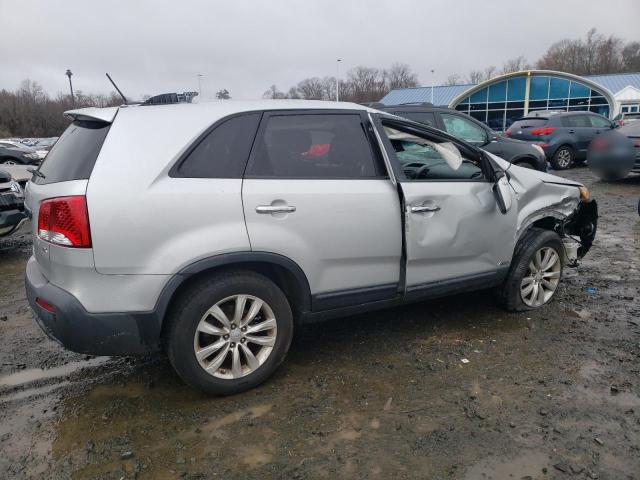 Photo 2 VIN: 5XYKUDA18BG019694 - KIA SORENTO 