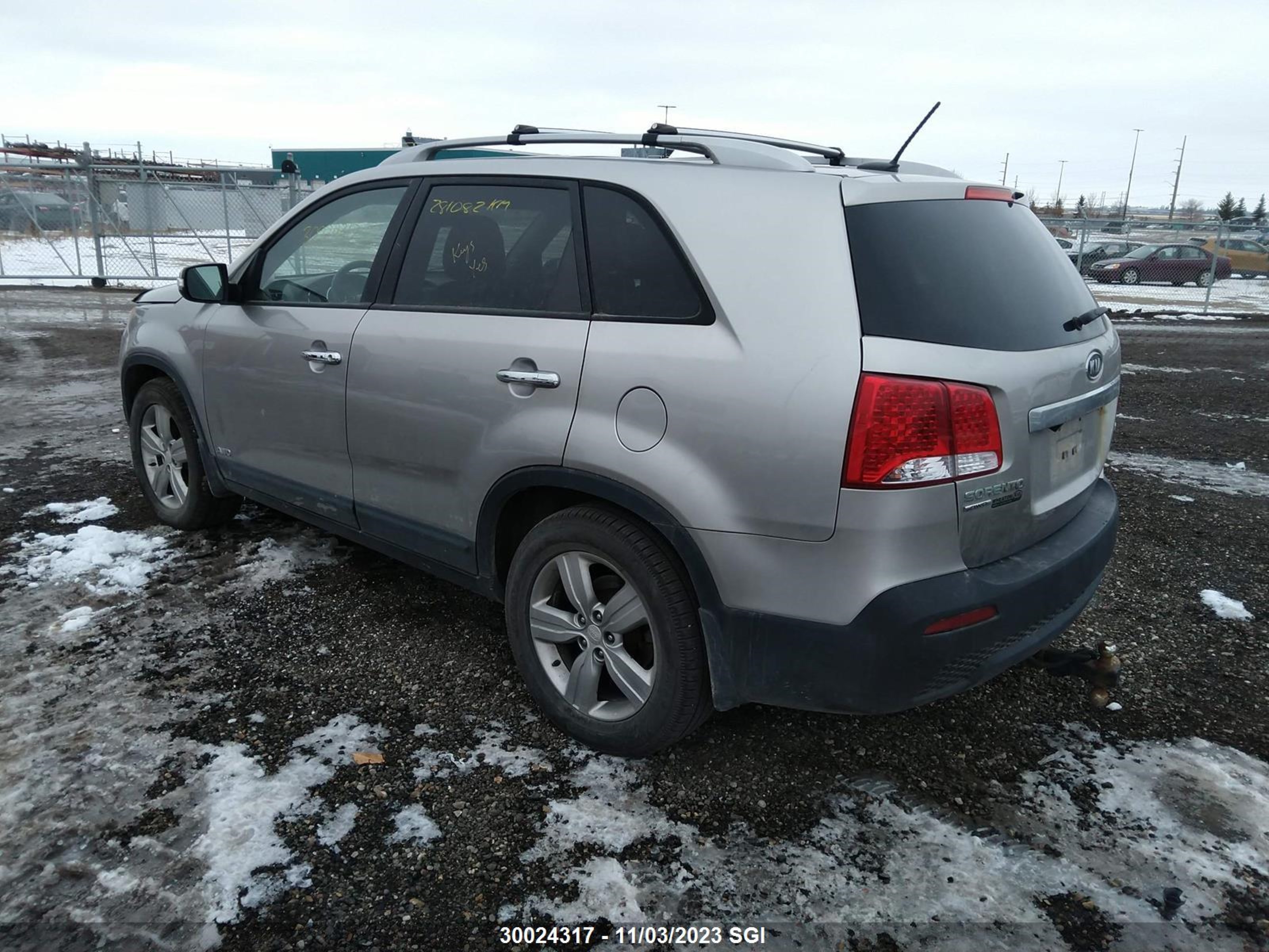 Photo 2 VIN: 5XYKUDA20DG371731 - KIA SORENTO 