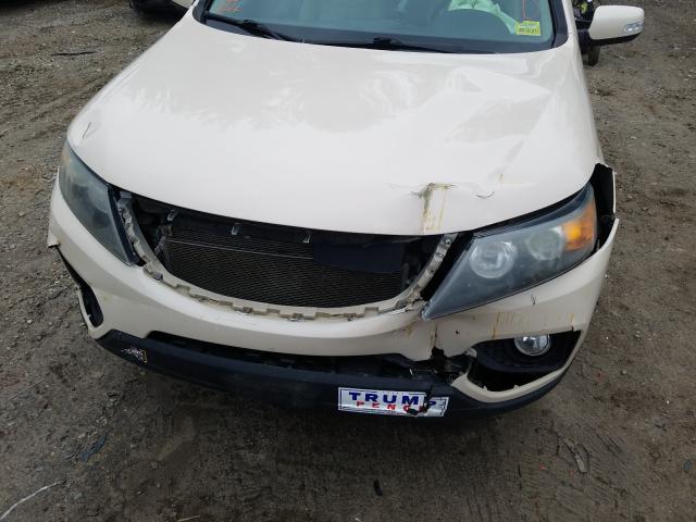 Photo 8 VIN: 5XYKUDA21BG031601 - KIA SORENTO EX 