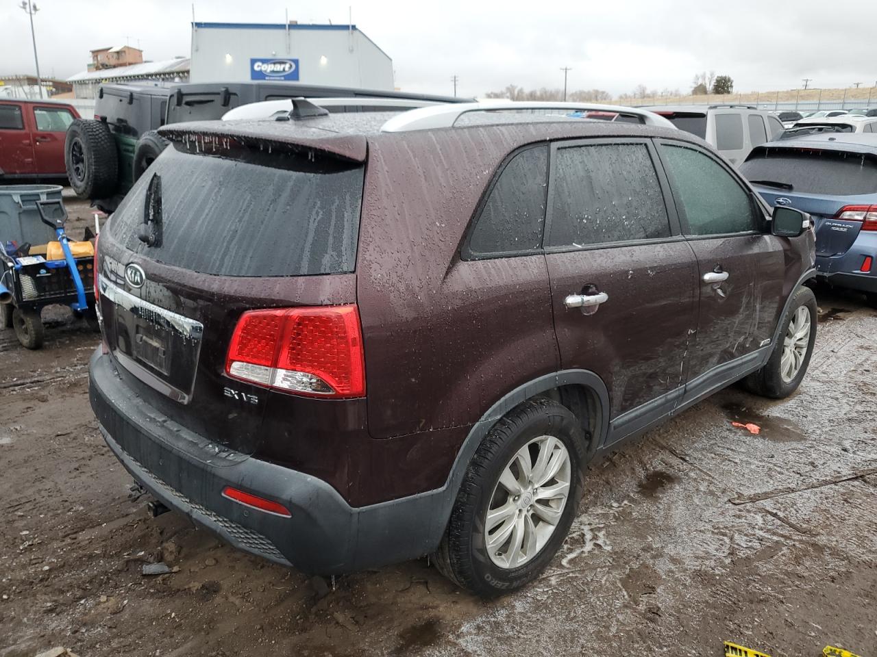 Photo 2 VIN: 5XYKUDA21BG051458 - KIA SORENTO 