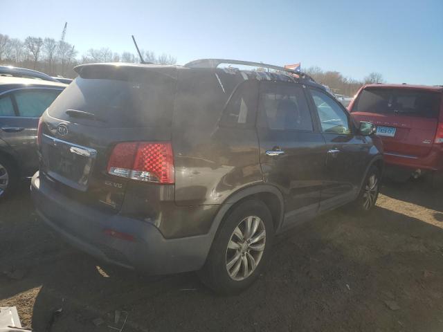 Photo 2 VIN: 5XYKUDA21BG141015 - KIA SORENTO EX 