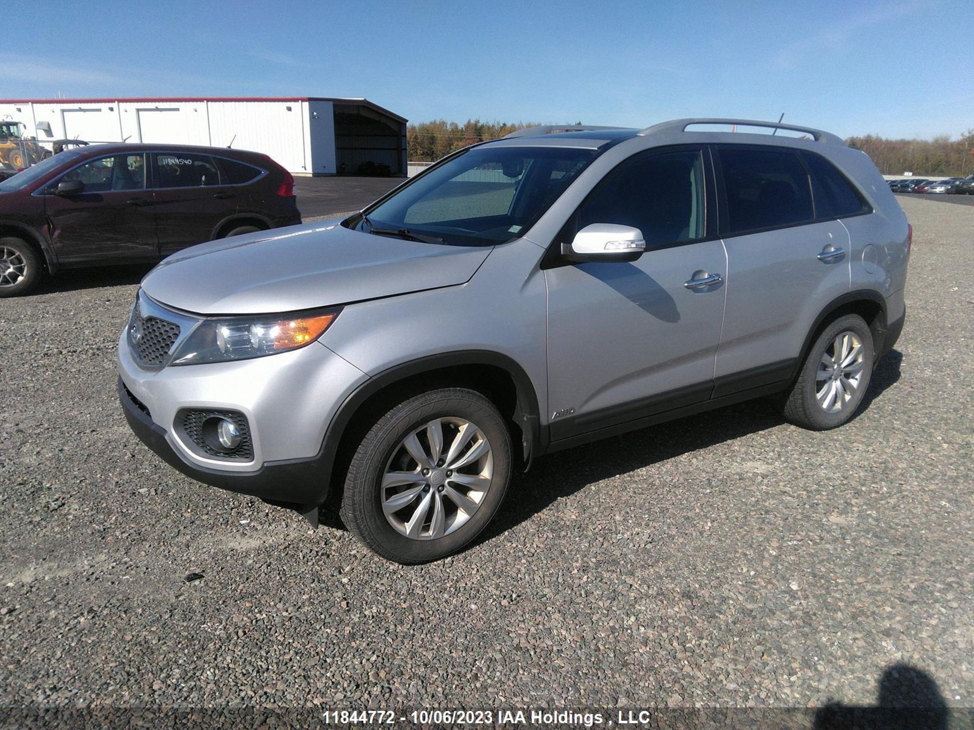 Photo 1 VIN: 5XYKUDA21BG167307 - KIA SORENTO 