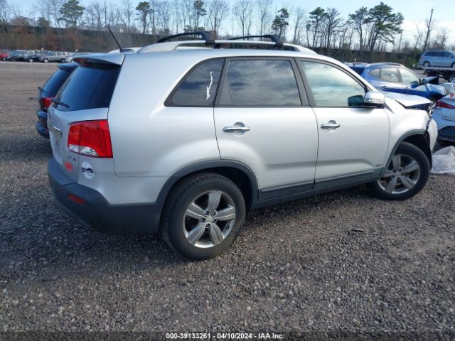 Photo 3 VIN: 5XYKUDA21CG304165 - KIA SORENTO 