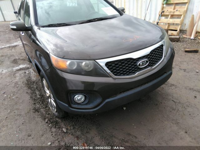 Photo 5 VIN: 5XYKUDA22BG152024 - KIA SORENTO 