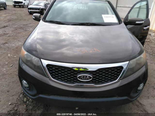 Photo 9 VIN: 5XYKUDA22BG152024 - KIA SORENTO 