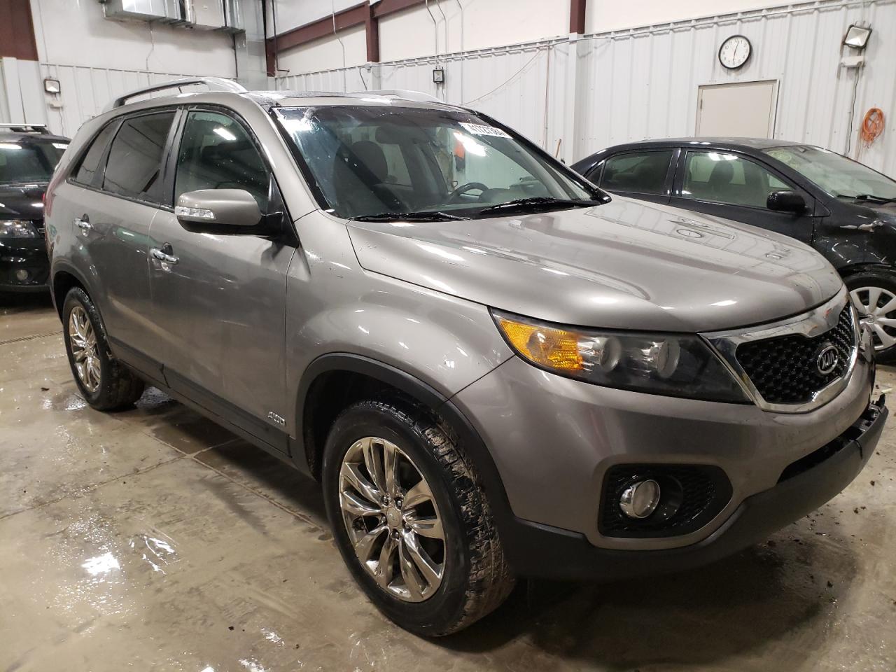 Photo 3 VIN: 5XYKUDA23BG036430 - KIA SORENTO 