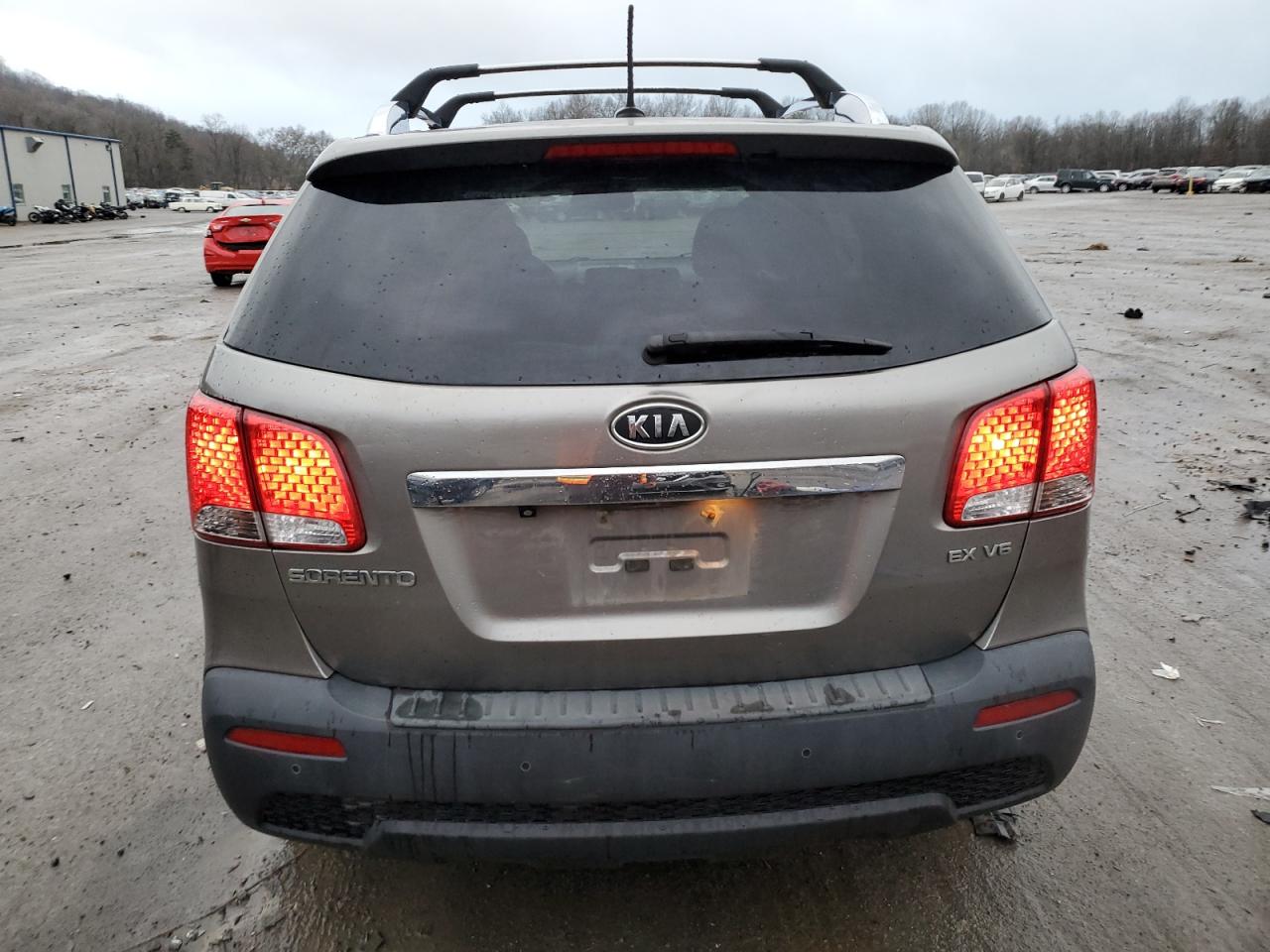 Photo 5 VIN: 5XYKUDA23BG151836 - KIA SORENTO 