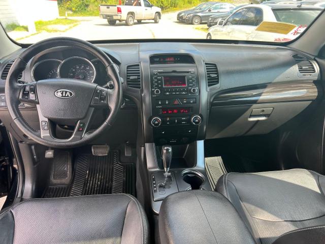 Photo 8 VIN: 5XYKUDA24BG052488 - KIA SORENTO EX 