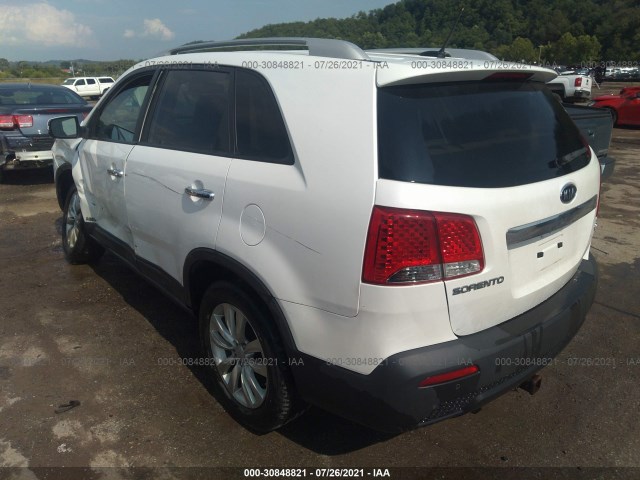 Photo 2 VIN: 5XYKUDA24BG090867 - KIA SORENTO 