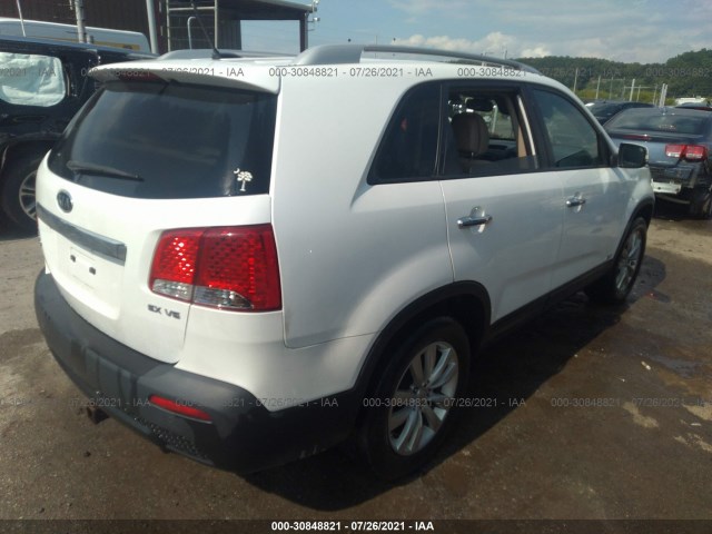 Photo 3 VIN: 5XYKUDA24BG090867 - KIA SORENTO 