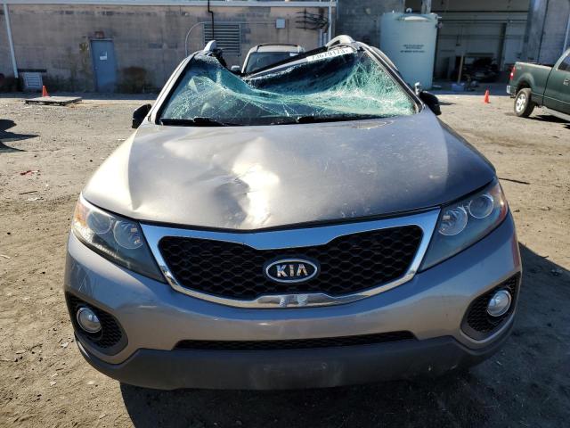 Photo 4 VIN: 5XYKUDA24BG104122 - KIA SORENTO 