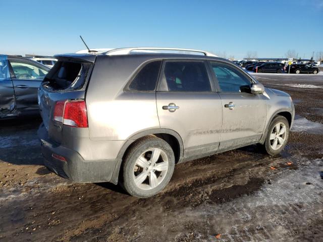 Photo 2 VIN: 5XYKUDA24CG302927 - KIA SORENTO 