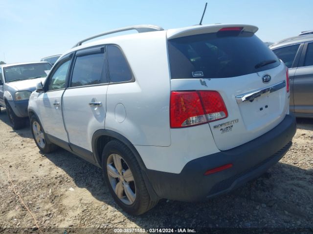 Photo 2 VIN: 5XYKUDA24CG305486 - KIA SORENTO 