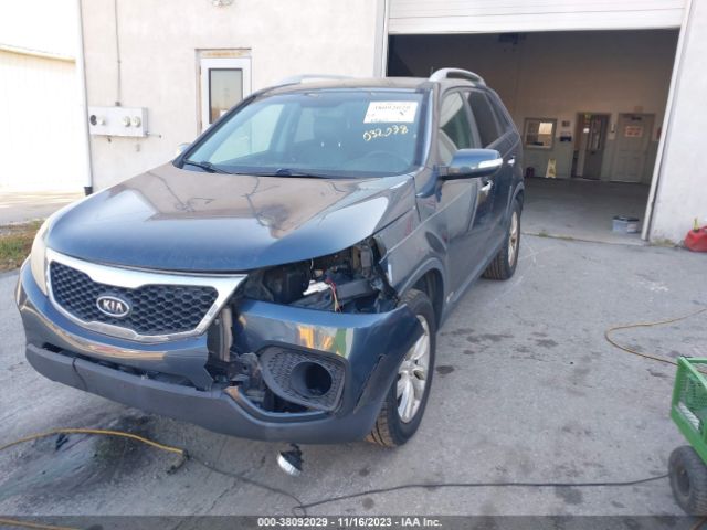 Photo 1 VIN: 5XYKUDA25BG032038 - KIA SORENTO 