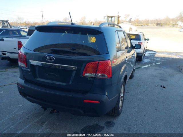 Photo 3 VIN: 5XYKUDA25BG032038 - KIA SORENTO 