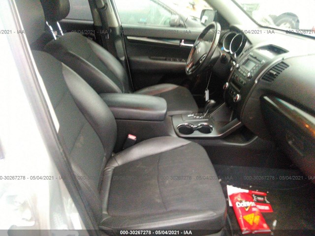 Photo 4 VIN: 5XYKUDA25BG091476 - KIA SORENTO 