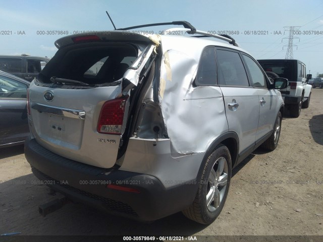 Photo 3 VIN: 5XYKUDA25DG399847 - KIA SORENTO 