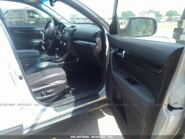 Photo 4 VIN: 5XYKUDA25DG399847 - KIA SORENTO 