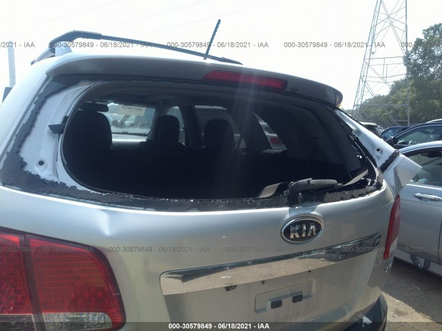 Photo 5 VIN: 5XYKUDA25DG399847 - KIA SORENTO 