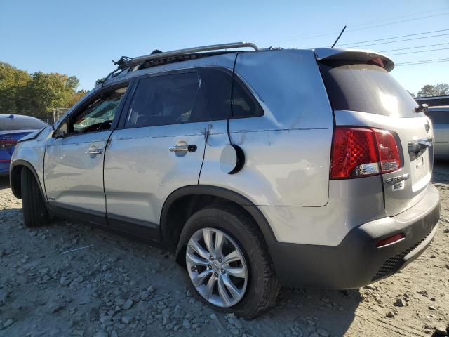 Photo 1 VIN: 5XYKUDA26BG040858 - KIA SORENTO EX 