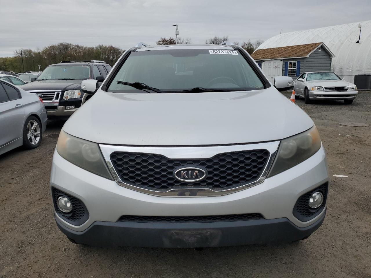 Photo 4 VIN: 5XYKUDA26BG119138 - KIA SORENTO 